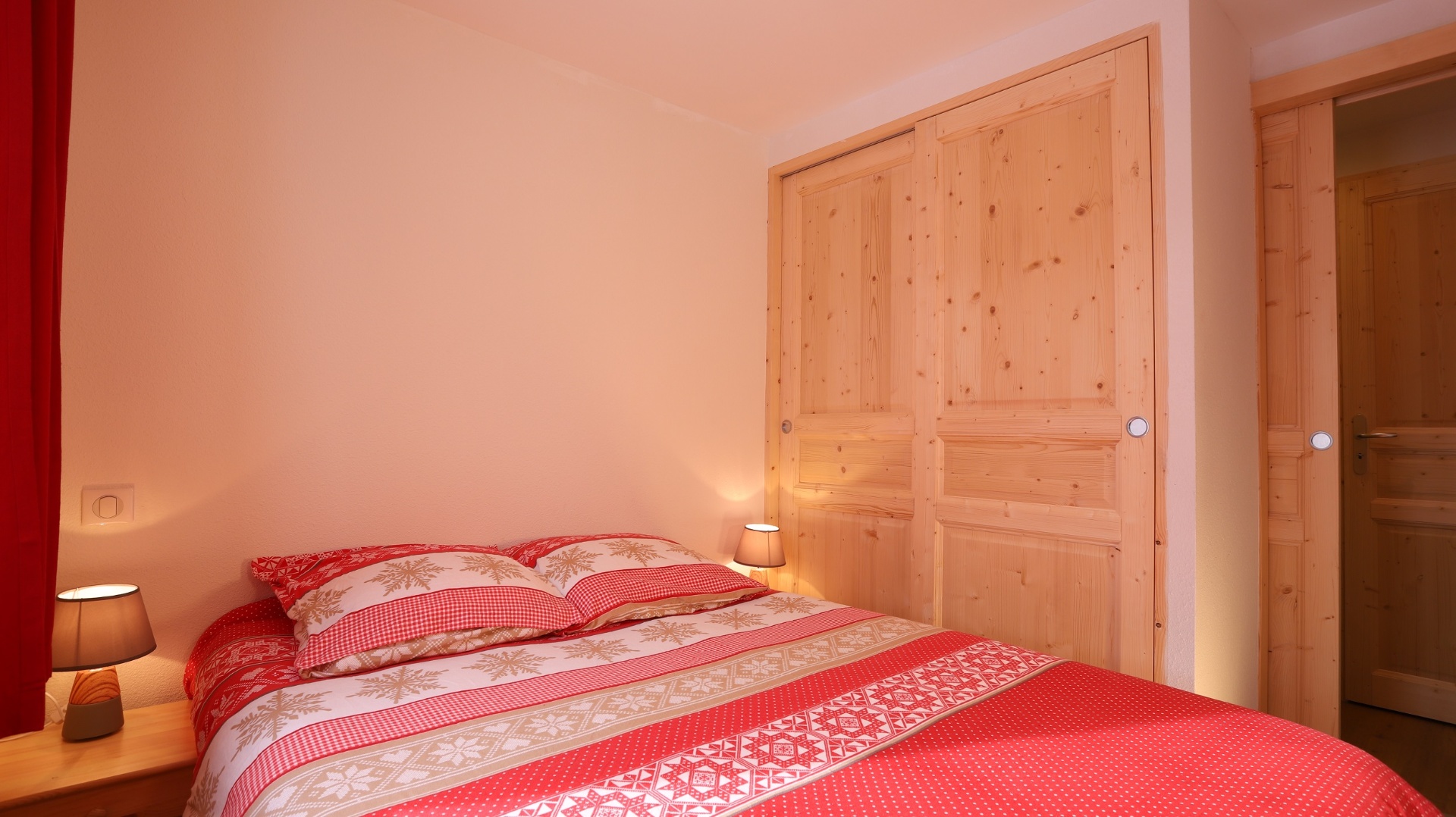 Chambre double avec décor montagnard
